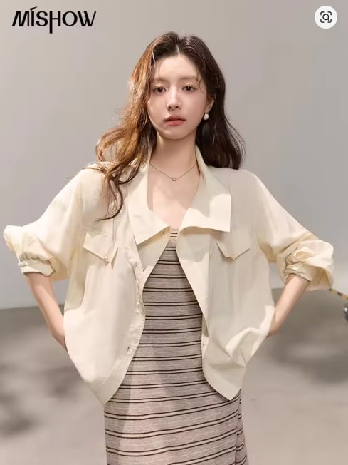 MISHOW 女士翻领纽扣衬衫 2026 春季新款 胸袋长袖上衣 休闲宽松米色衬衫 MXF14W1057